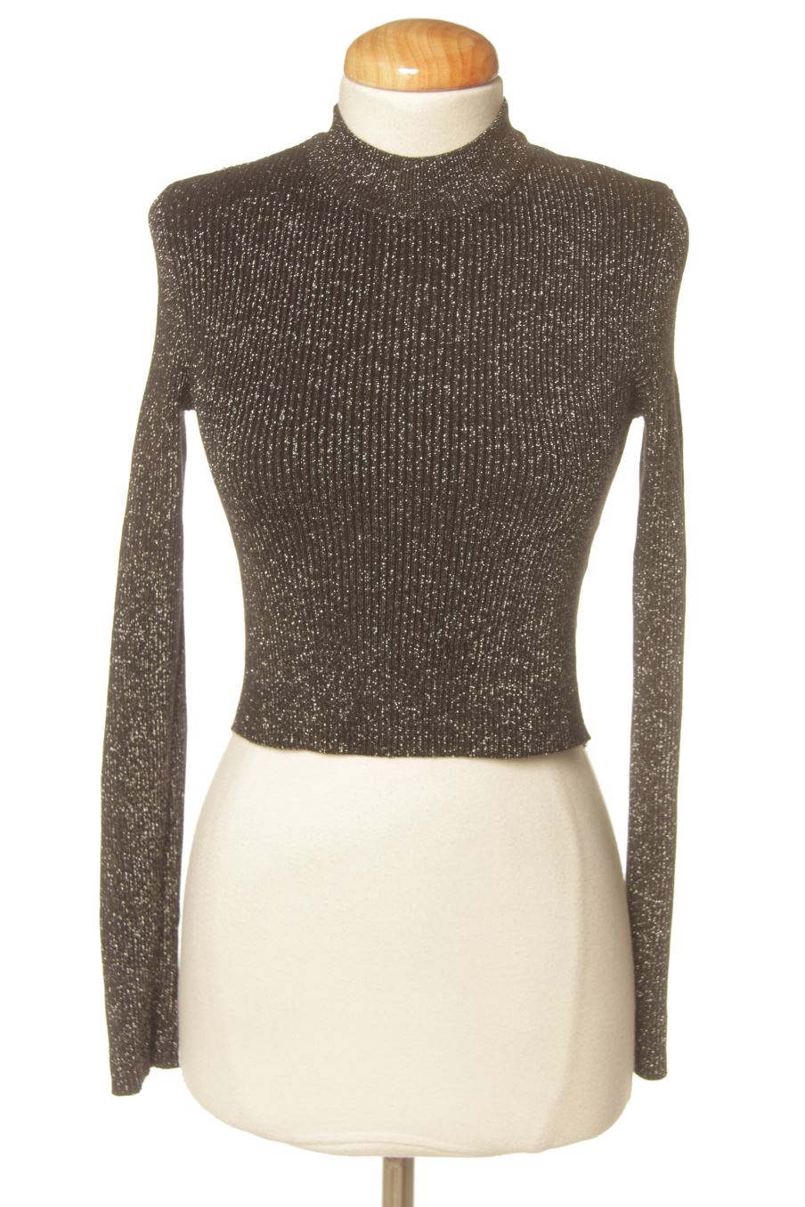 Pull Bershka de la taille M, de couleur noir
