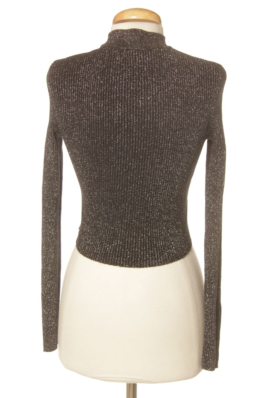 Pull Bershka de la taille M, de couleur noir