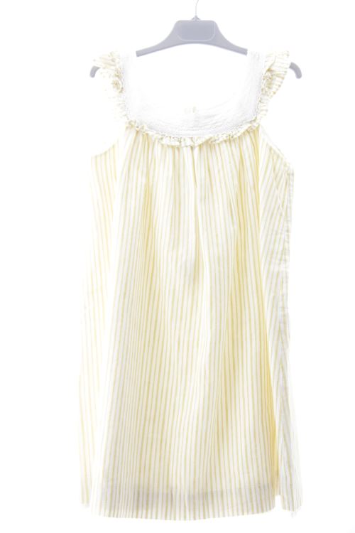Aufwändiges Kleid