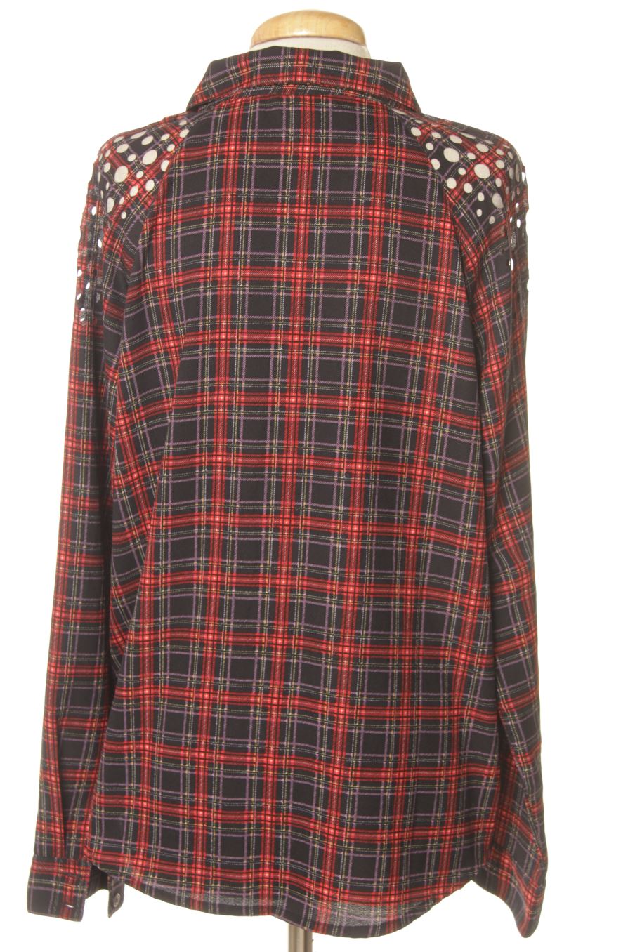 Chemise DDP de la taille M, de couleur imprimés