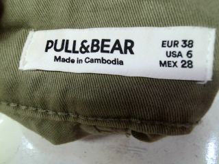 Jeans Pull & Bear de la taille 38, de couleur vert