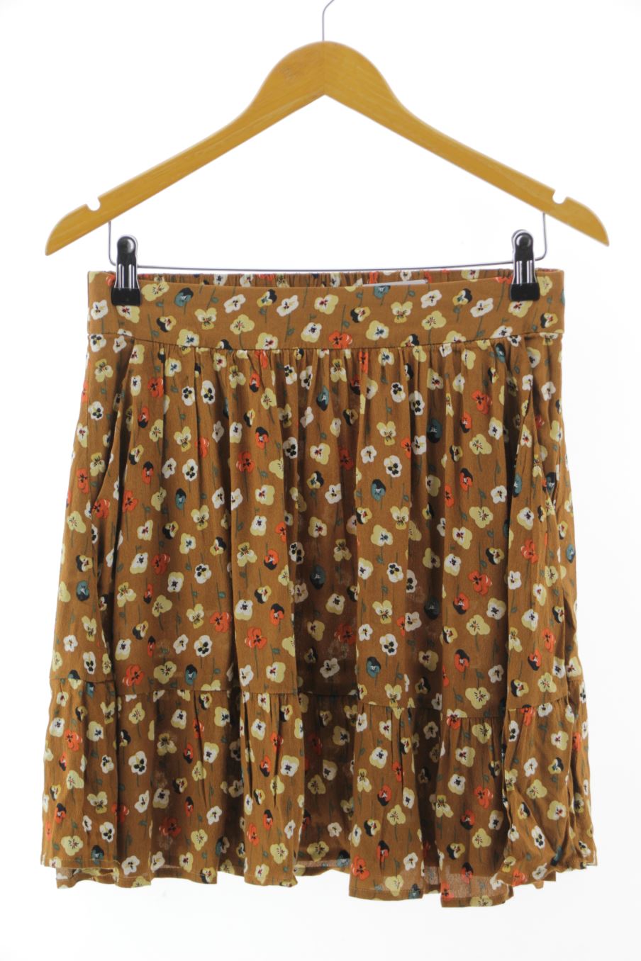Jupe Monoprix de la taille 40, de couleur fleurs