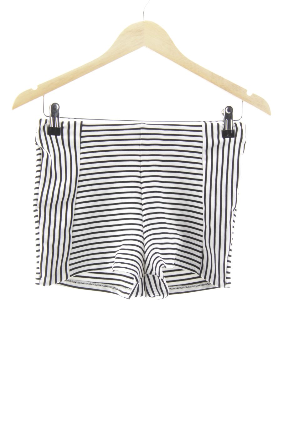 Shorts Pull & Bear de la taille M, de couleur rayures