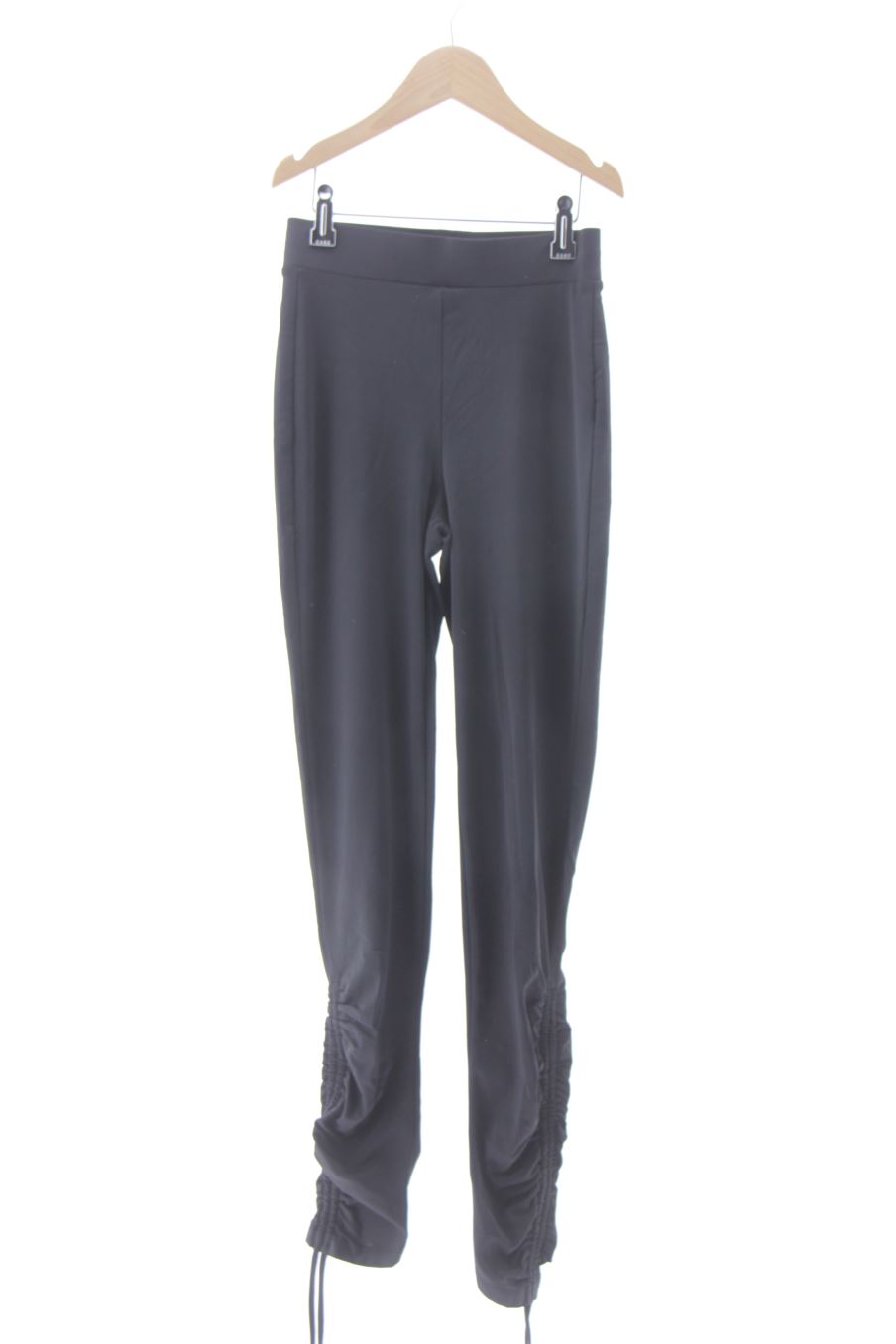 Legging de Zara de la talla S, de color negro