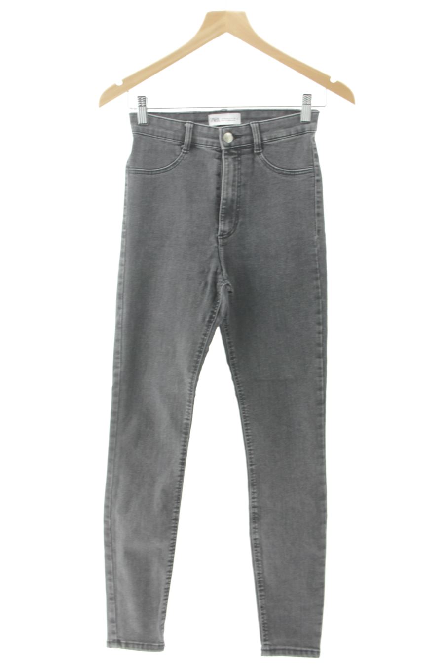 Jeans Zara de la taille 36, de couleur gris de denim