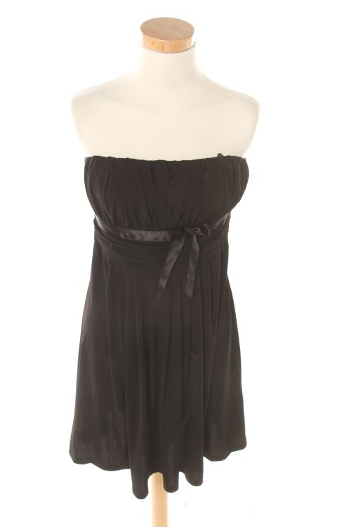 Aufwändiges Kleid
