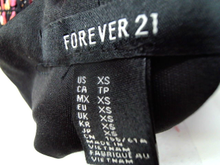 Pantalon Forever 21 de la taille XS, de couleur imprimés