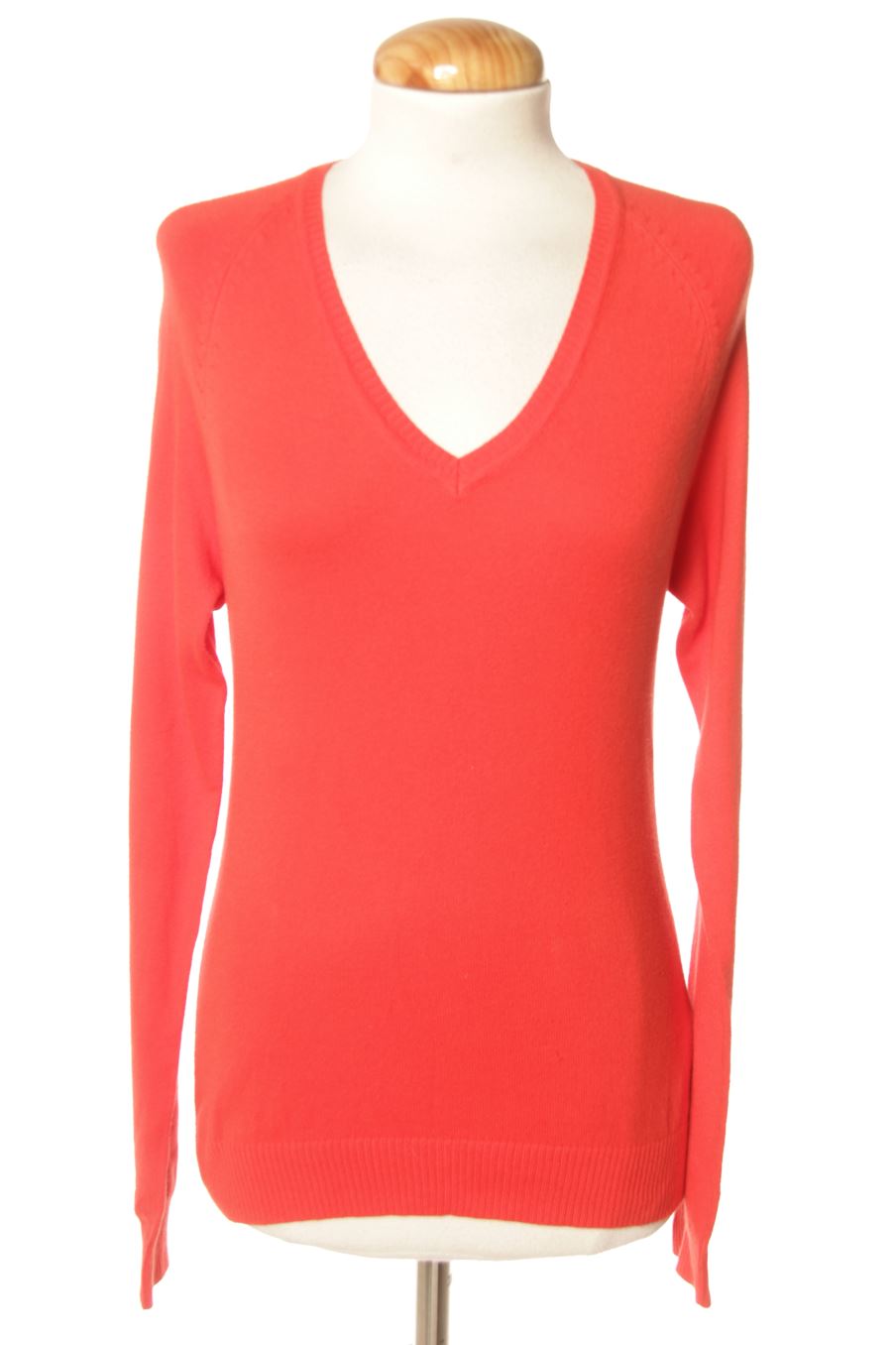 Pull Zara de la taille M, de couleur rouge