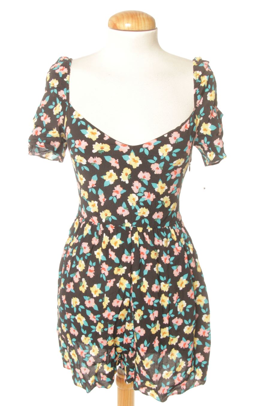 Combinaisons Zara de la taille XS, de couleur fleurs