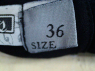 Jupe Stradivarius de la taille 36, de couleur noir