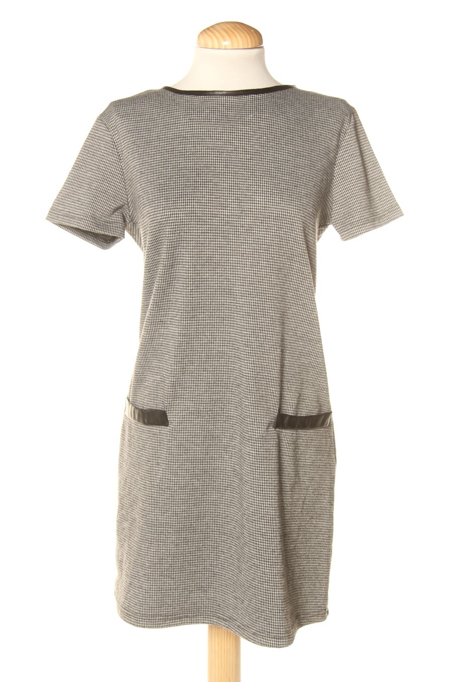 Vestido casual de Stradivarius de la talla S, de color estampado