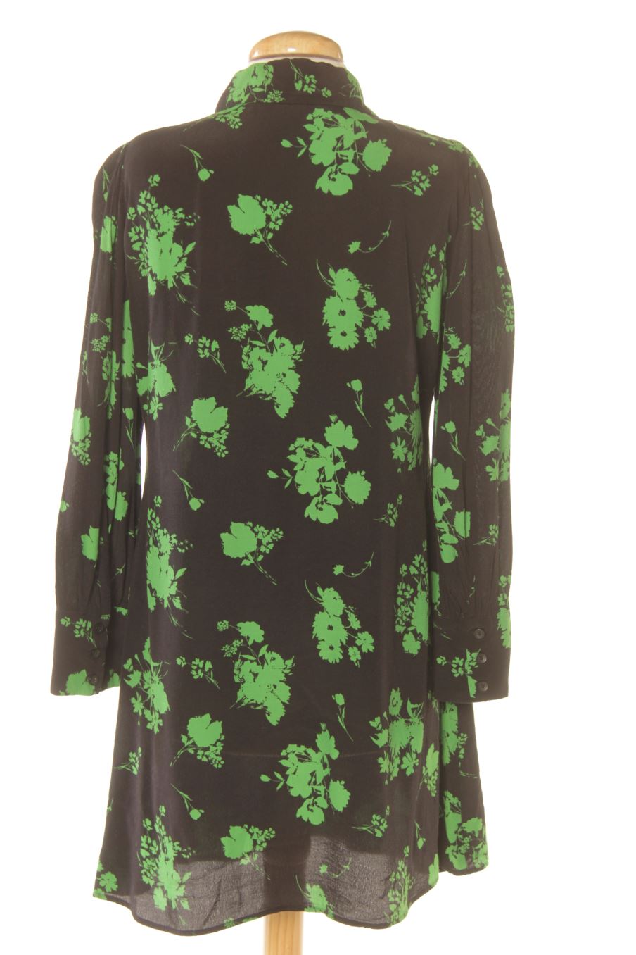 Robe casual Zara de la taille M, de couleur imprimés