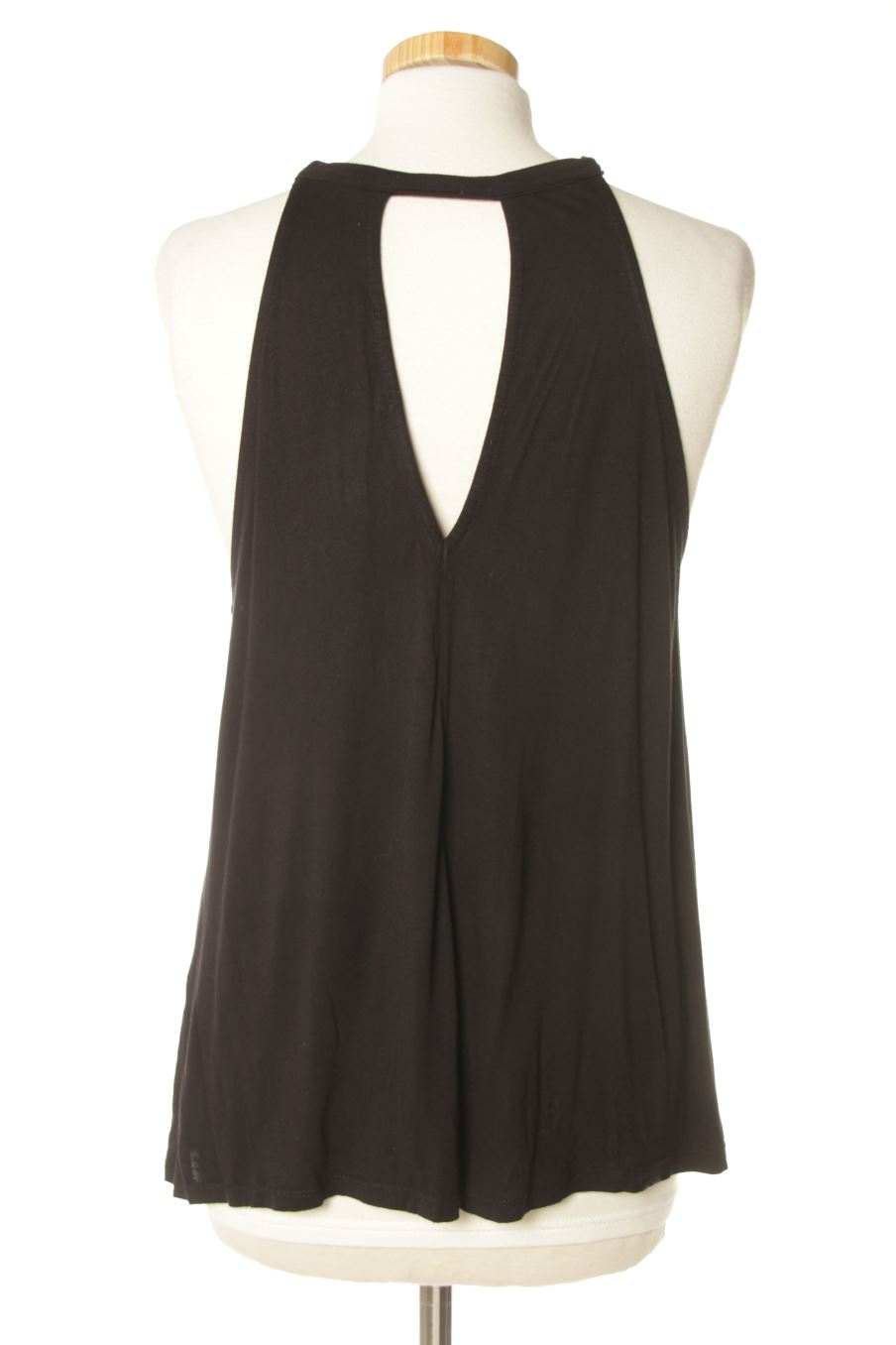 Top Pull & Bear de la taille M, de couleur noir