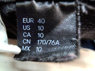 Jeans H&M de la taille 40, de couleur noir de denim