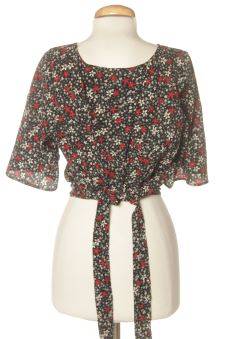 Aufwändiges Top S F&F