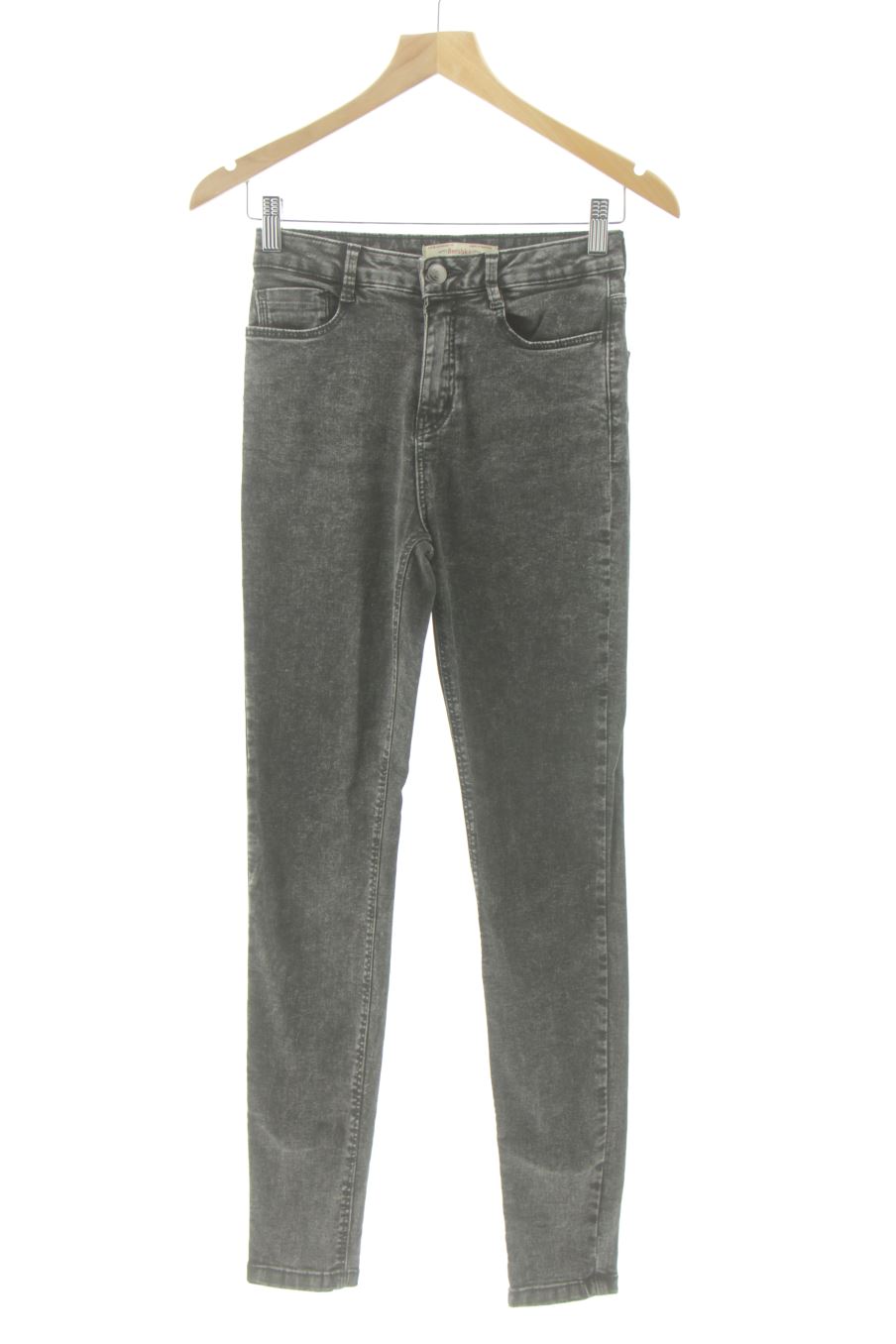 Jeans Bershka de la taille 36, de couleur noir de denim