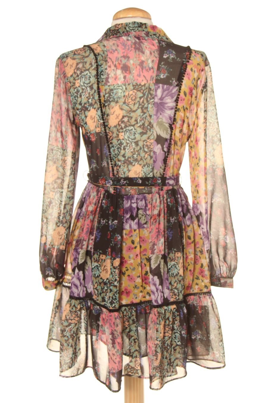 Vestido casual de Zara de la talla XS, de color flores