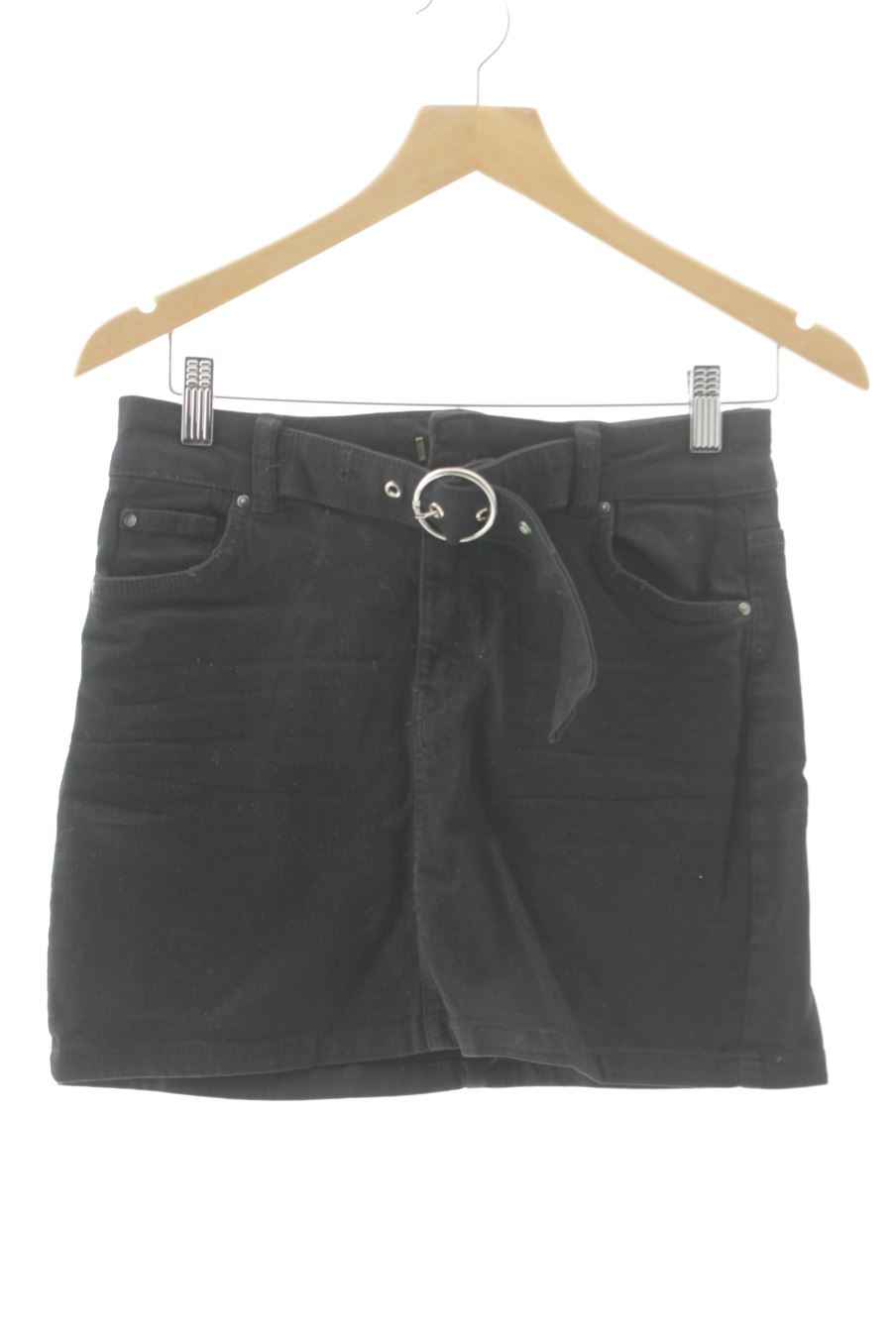 Falda de Bershka de la talla 36, de color negro