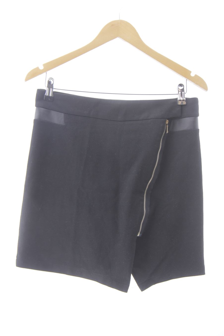 Jupe Gémo de la taille 38, de couleur noir