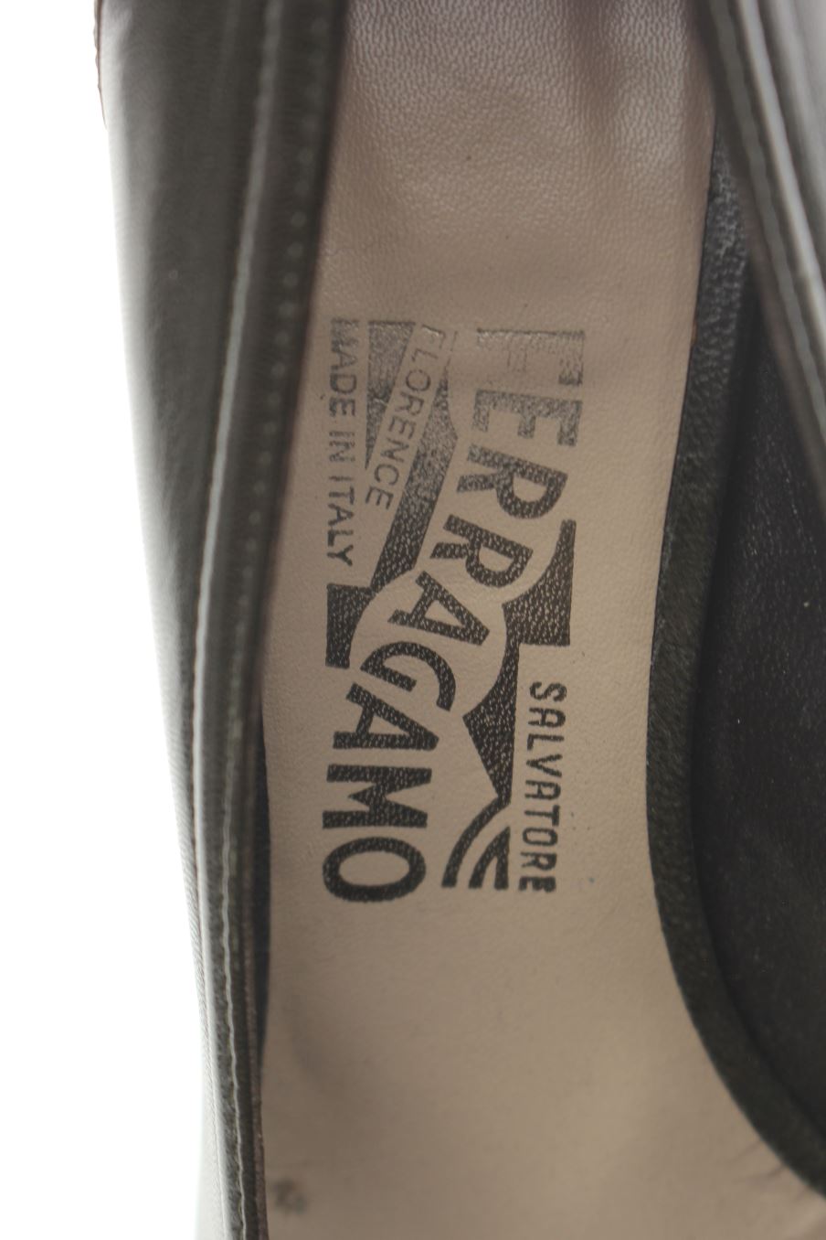 Zapatos de tacon de Salvatore Ferragamo de la talla 36, de color verde de