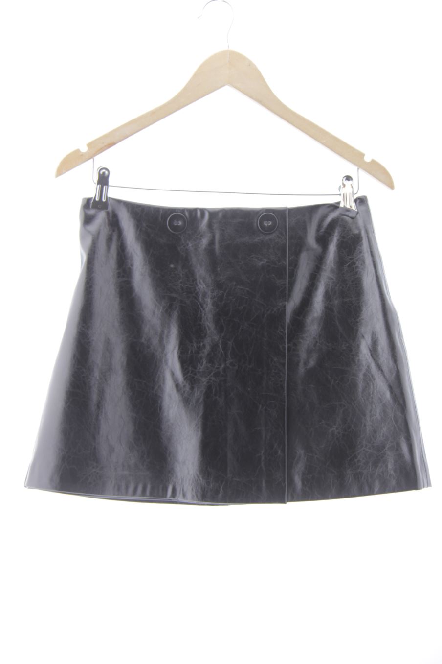 Falda de Stradivarius de la talla 38, de color negro de sintético