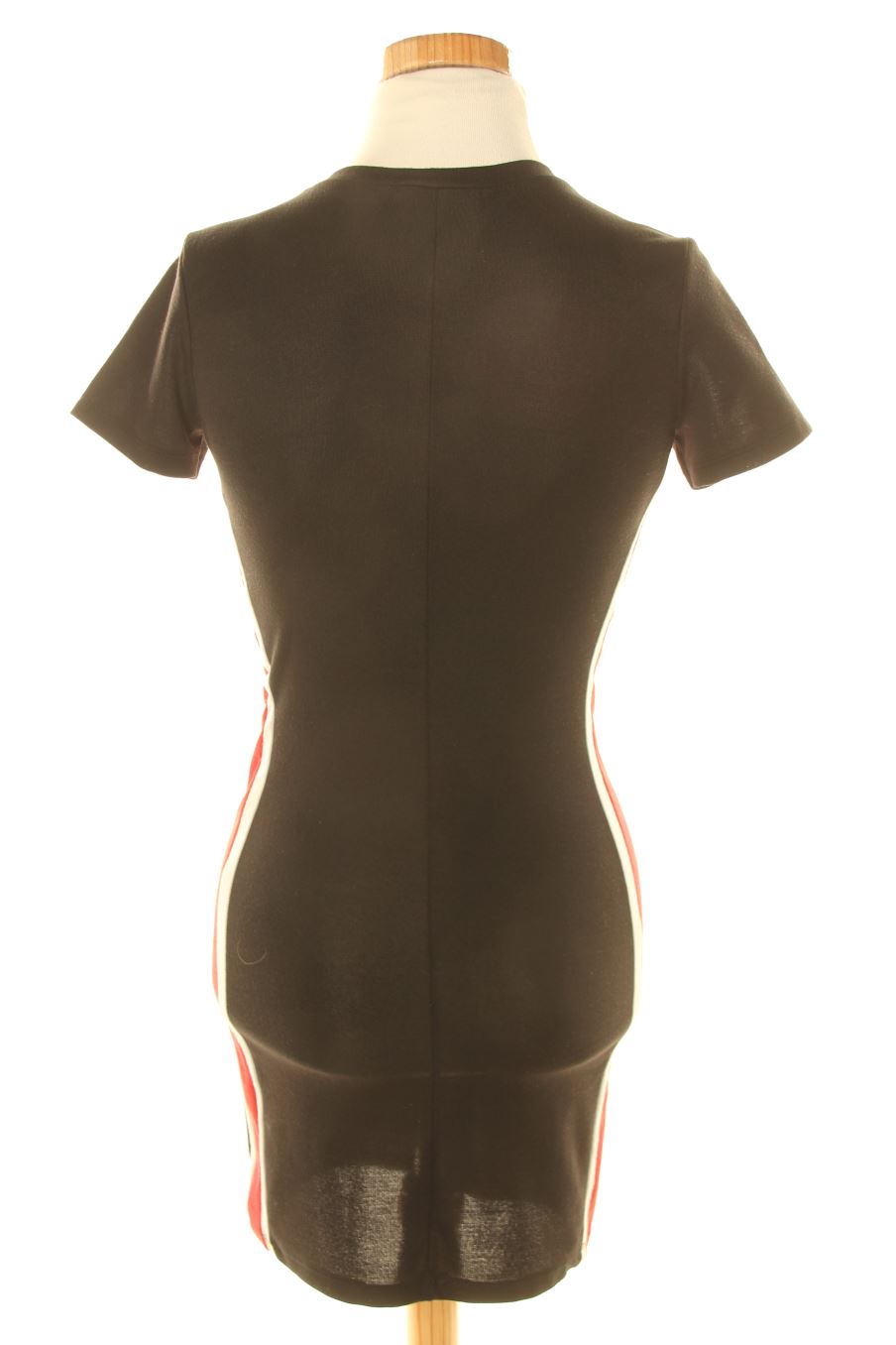 Robe casual Pull & Bear de la taille S, de couleur noir
