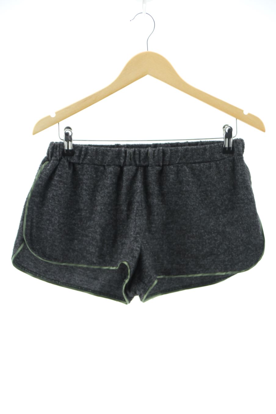 Short de sport Belle & rebel de la taille M, de couleur gris