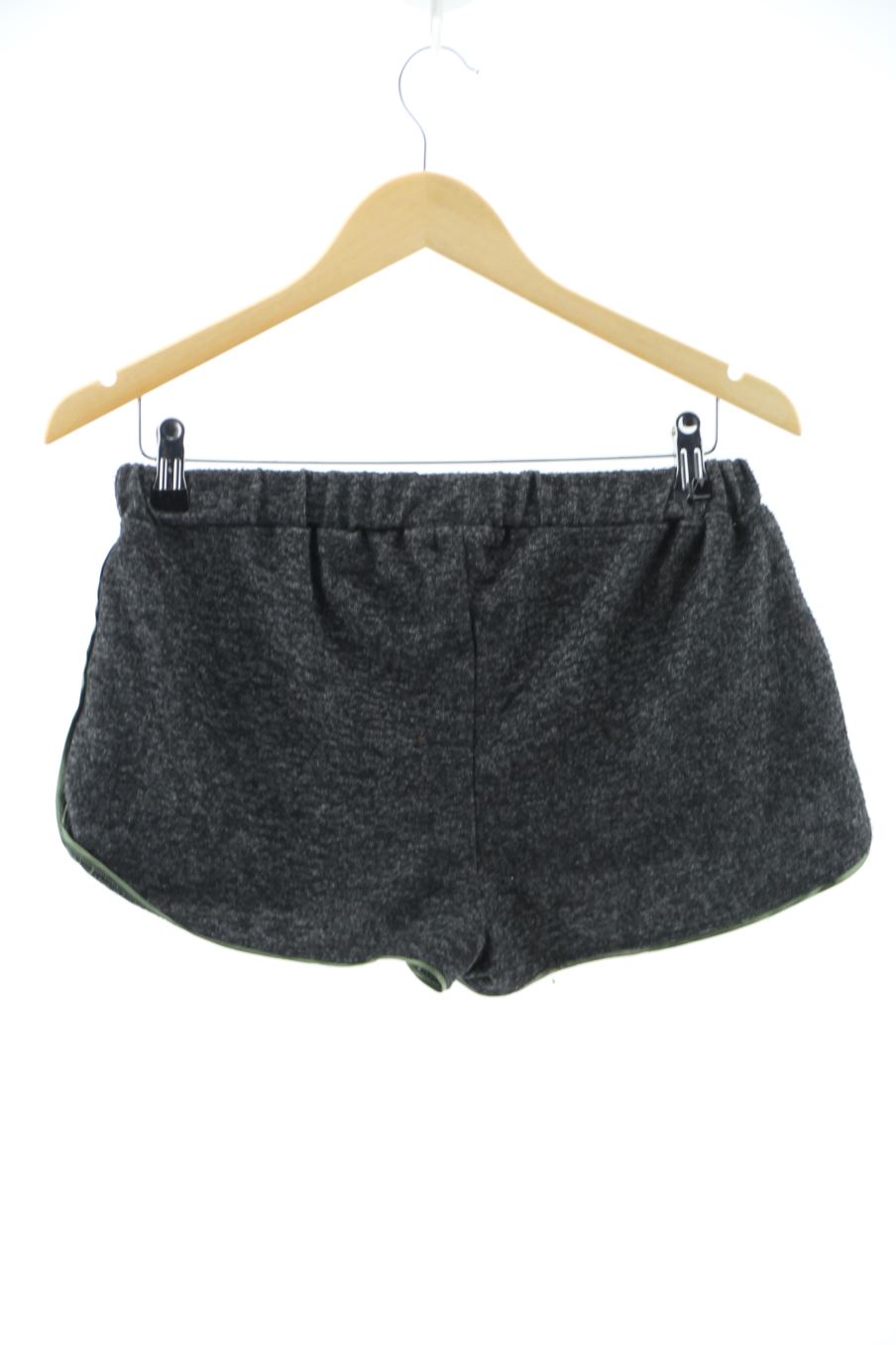 Short de sport Belle & rebel de la taille M, de couleur gris