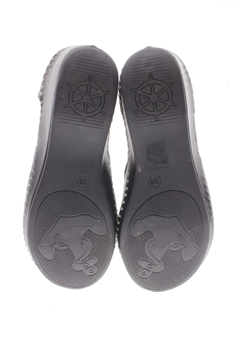 Sandalias planas de 48+ hours de la talla 38, de color negro de
