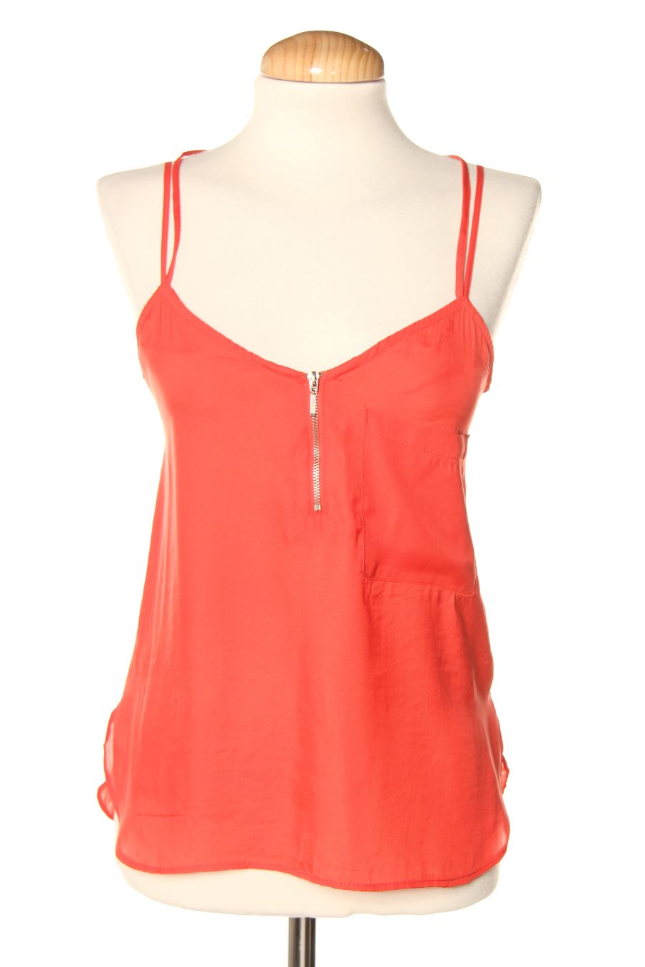 Top de Bershka de la talla S, de color rojo