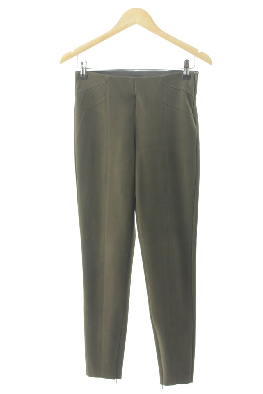 Pantalón de Zara de la talla M, de color verde