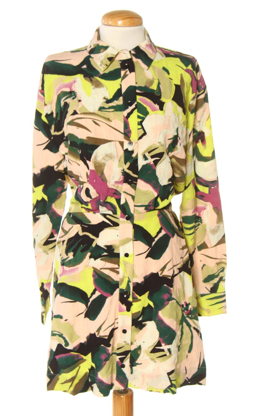 Robe casual Desigual de la taille M, de couleur imprimés