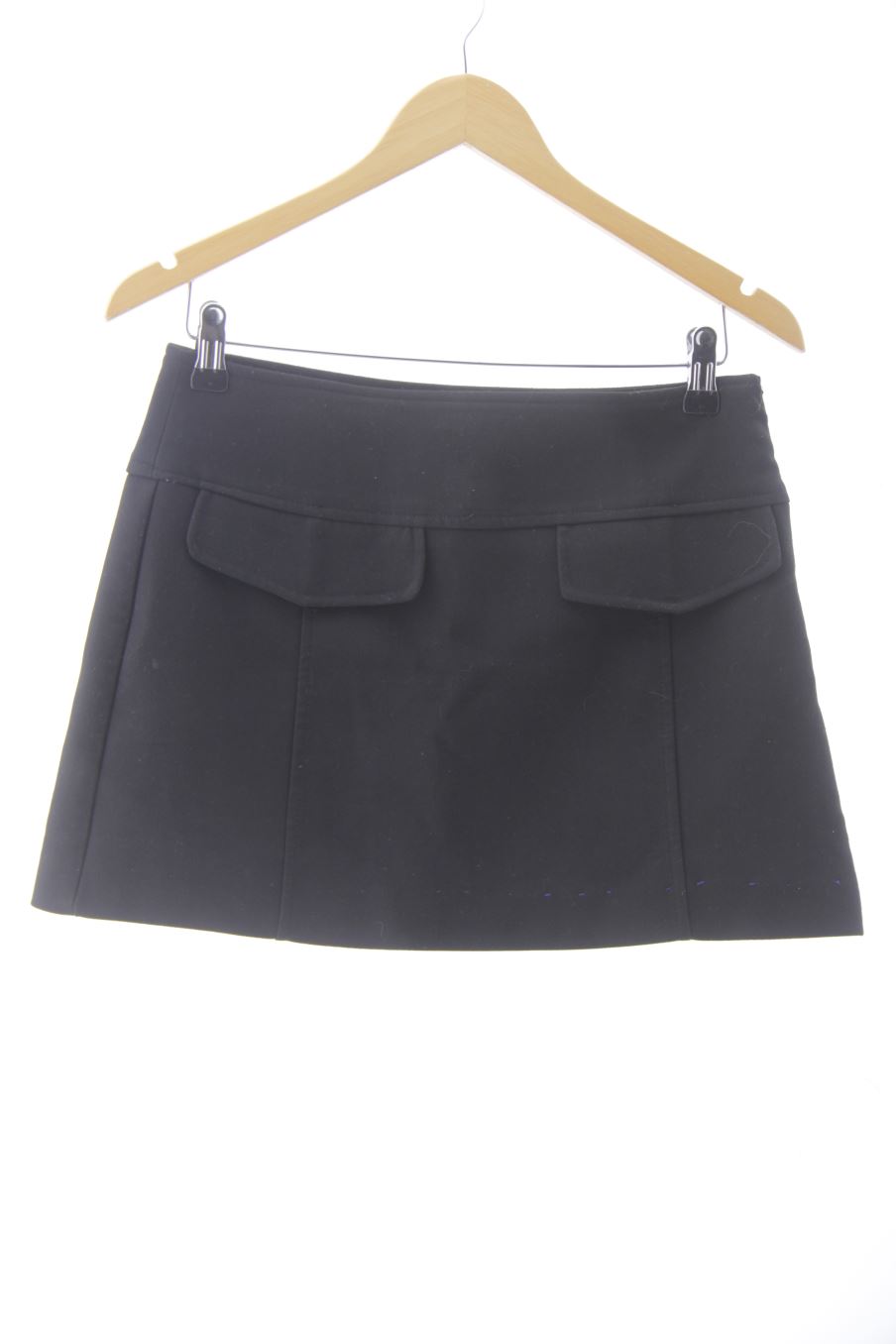 Falda de Zara de la talla M, de color negro