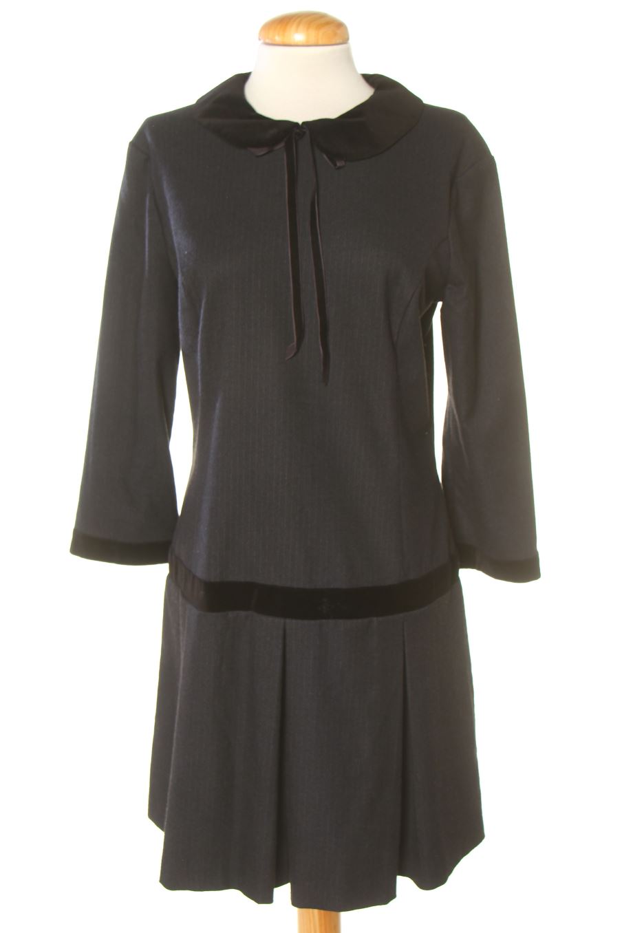 Robe Sisley de la taille M, de couleur noir