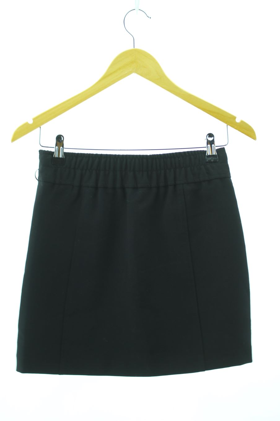 Jupe Bershka de la taille S, de couleur noir