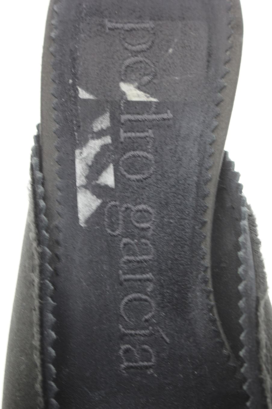 Sandalias planas de Pedro GarcãA de la talla 37, de color negro de