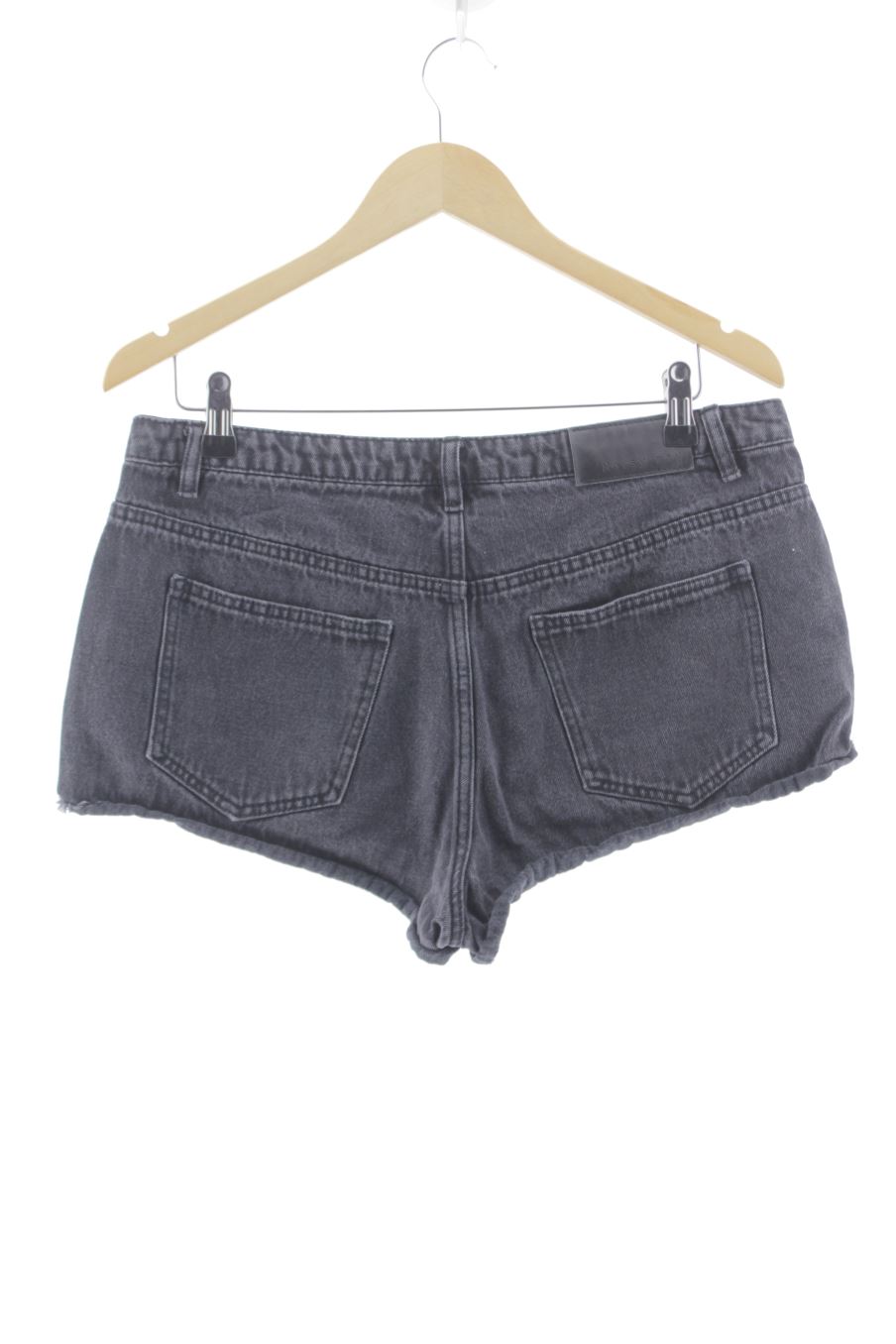 Pantalón corto de Noisy may de la talla L, de color negro de ropa vaquera