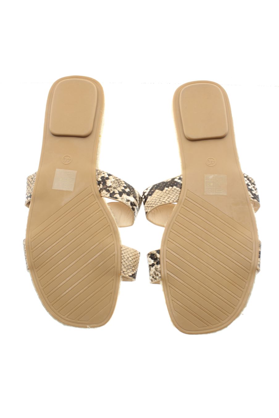 Sandalias planas de Mary Paz de la talla 40, de color animal print de