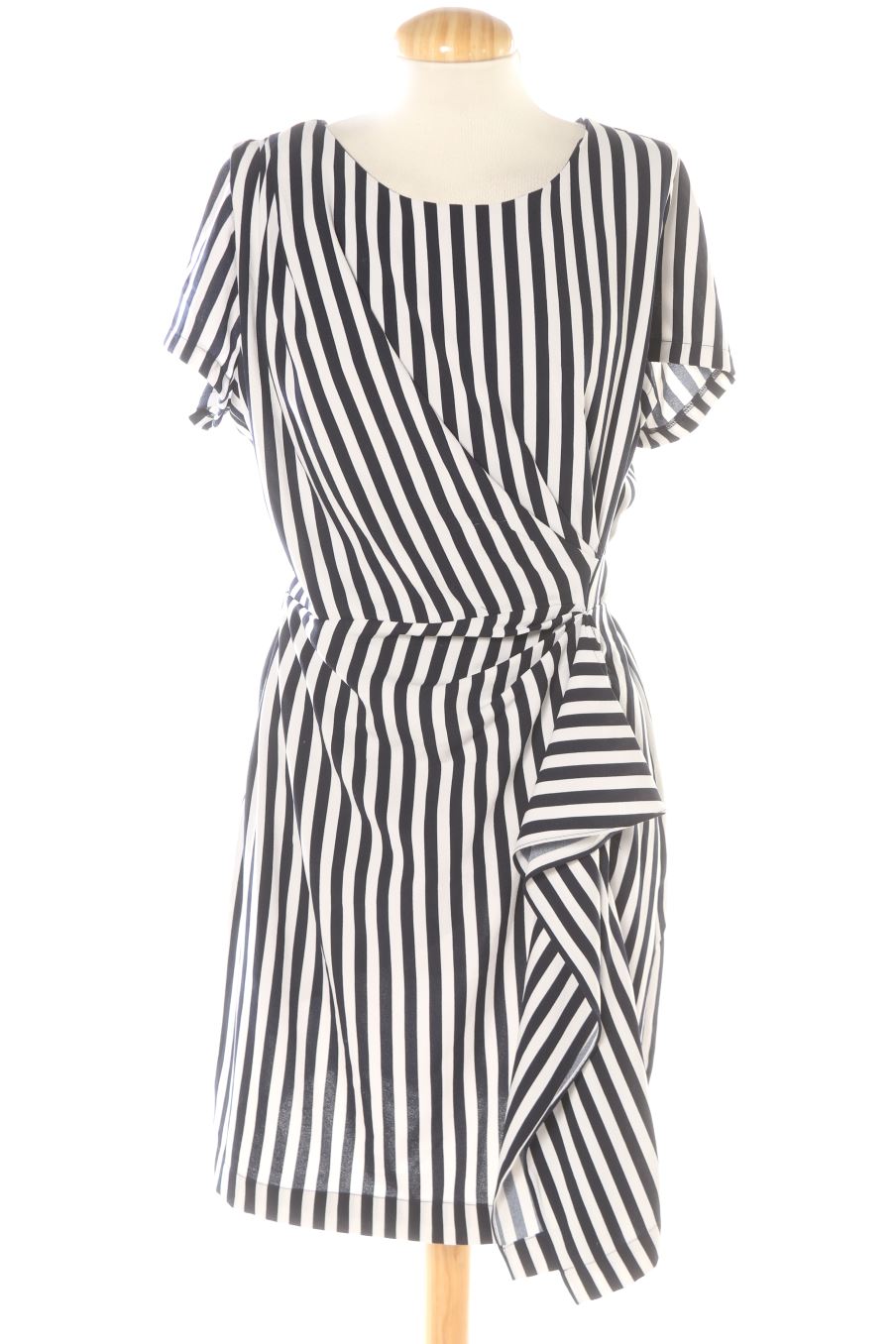 Robe casual Louche de la taille 48, de couleur rayures