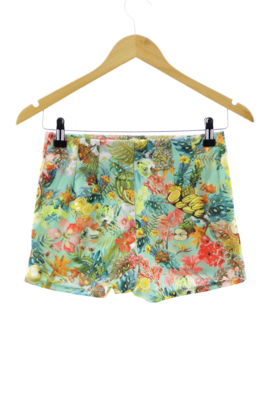 Shorts Pull & Bear de la taille M, de couleur fleurs
