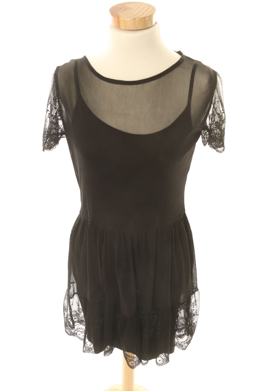 Robe casual Pull & Bear de la taille M, de couleur noir