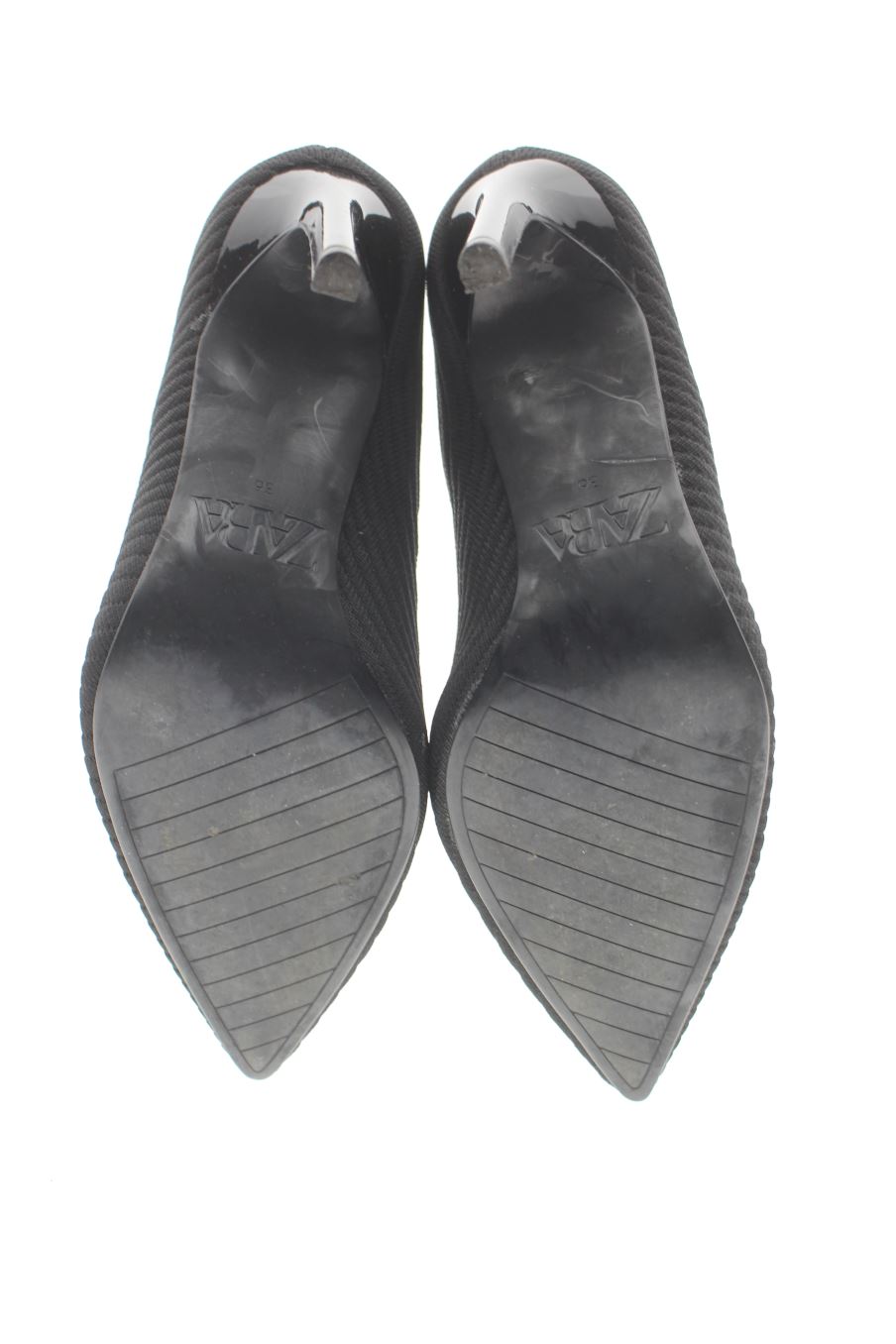 Zapatos de tacon de Zara de la talla 36, de color negro de
