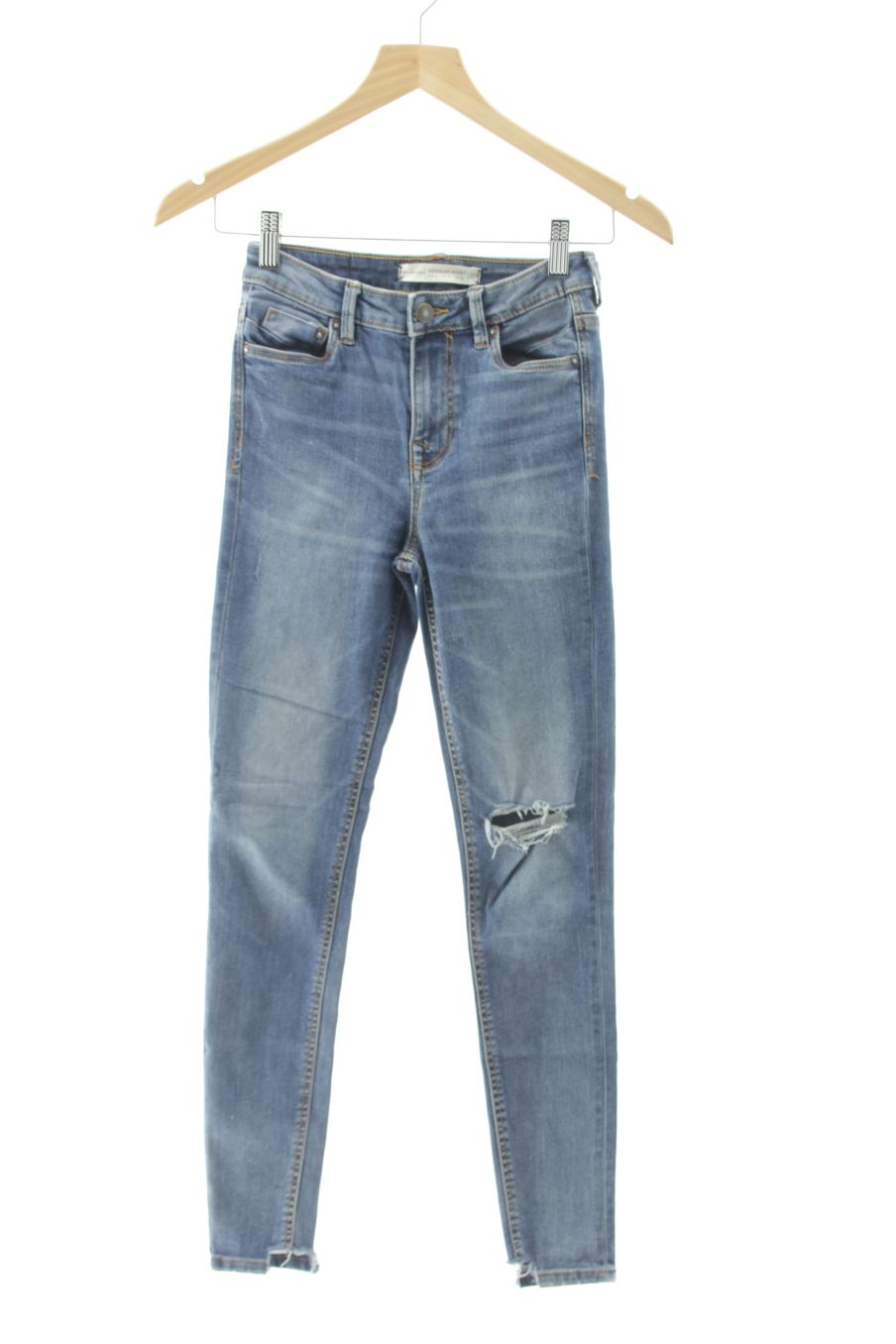 Jeans Stradivarius de la taille 32, de couleur bleu de denim