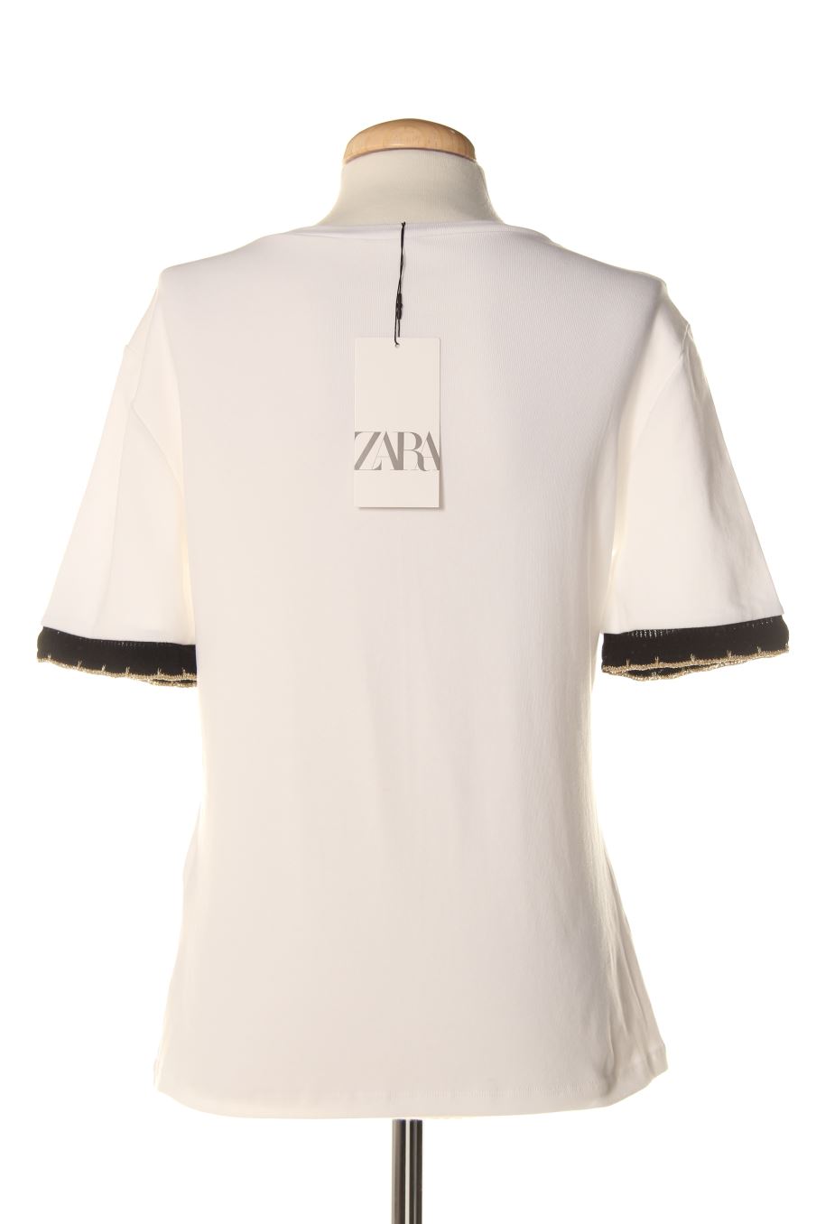 T-shirt Zara de la taille XL, de couleur blanc