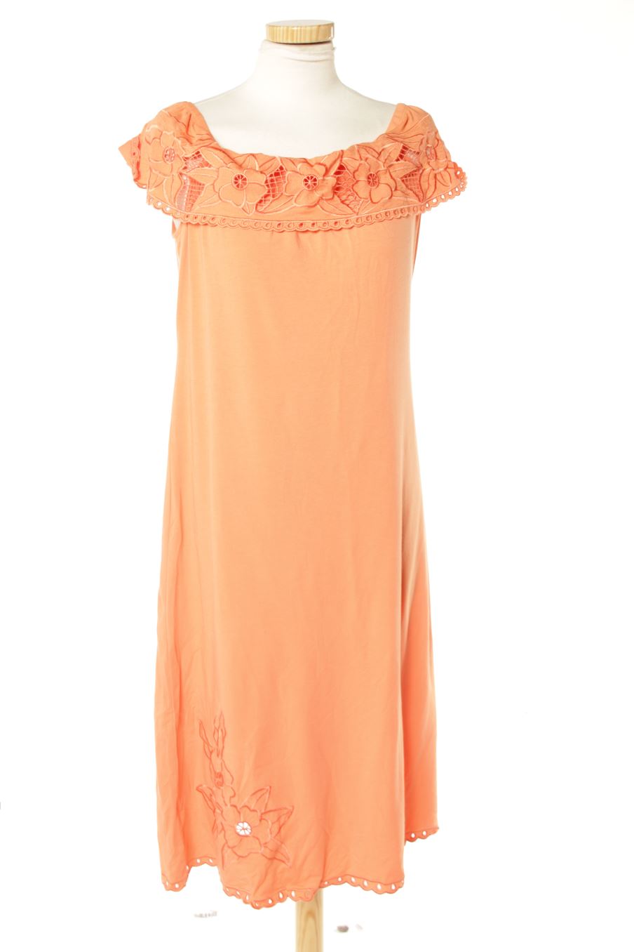 Einfaches Kleid von Enfasis Größe XXL, Farbe Koralle, für