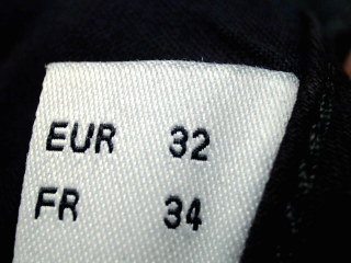 Jeans C&A de la taille 34, de couleur noir de denim