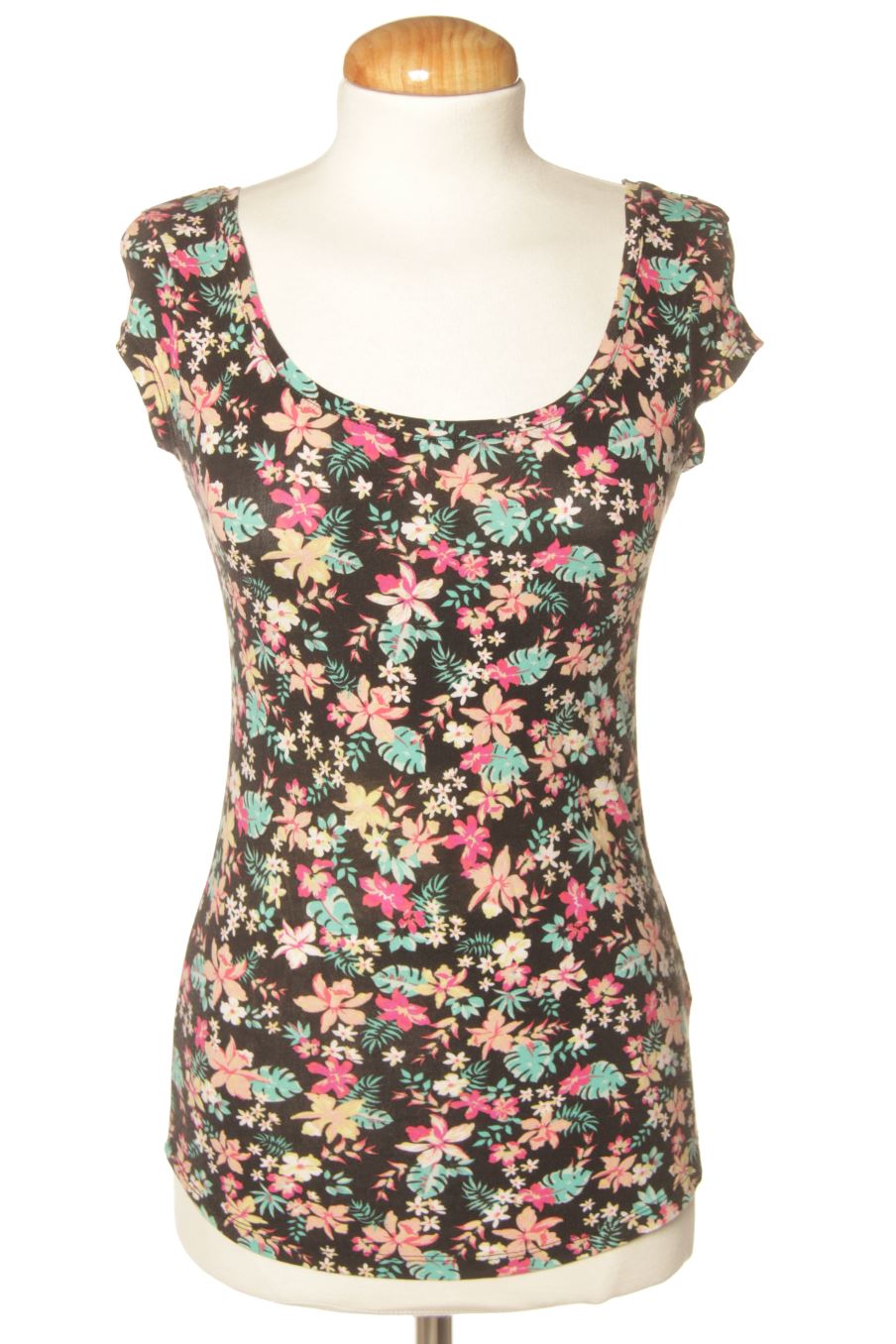 Maglietta de Bershka de la talla S, de color fiori