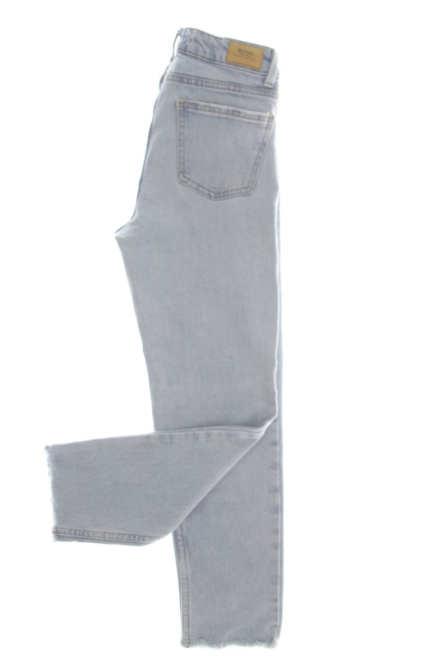 Jeans Bershka de la taille 34, de couleur bleu de denim