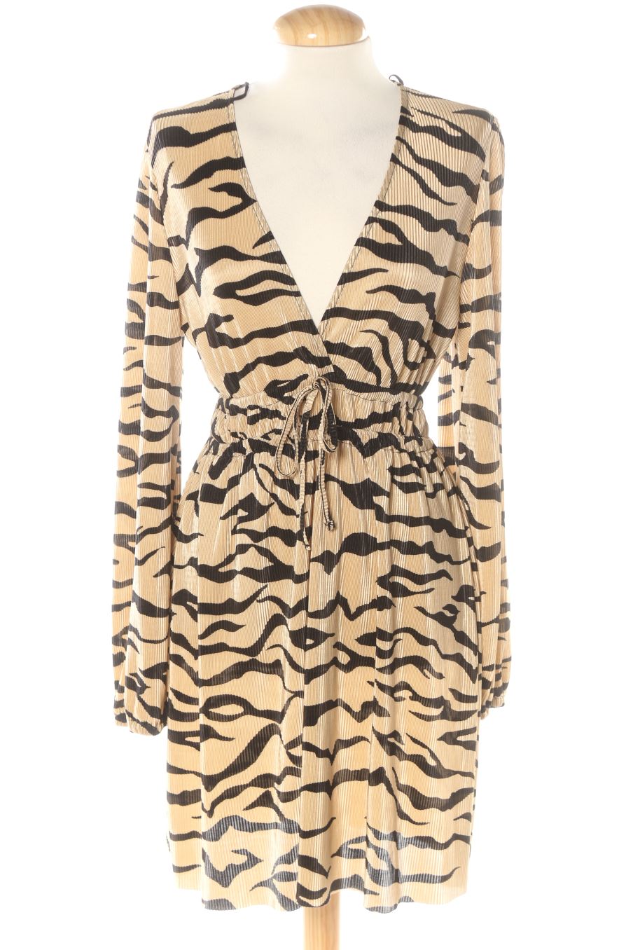 Robe casual Zara de la taille M, de couleur beige