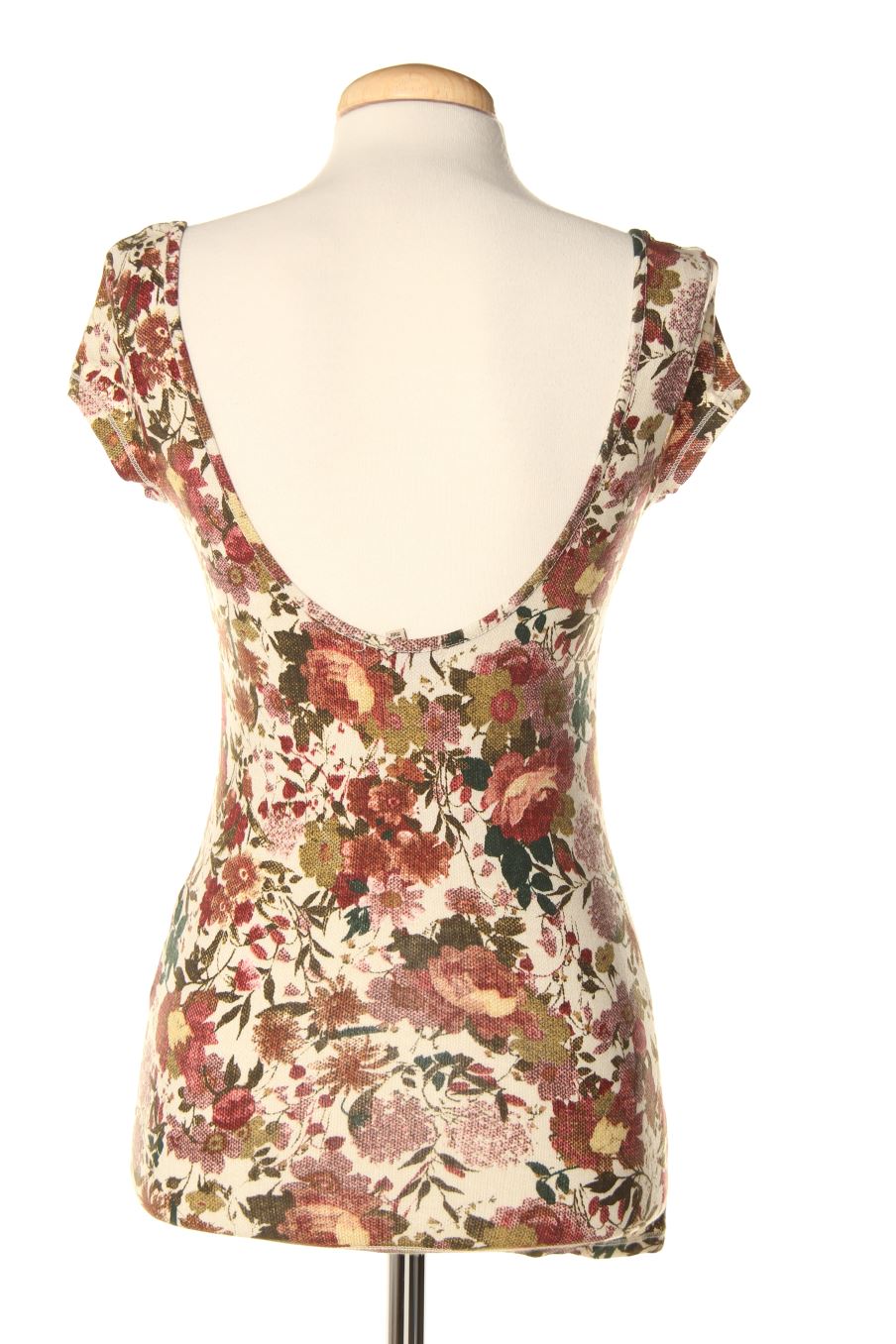 Top de Bershka de la talla S, de color flores